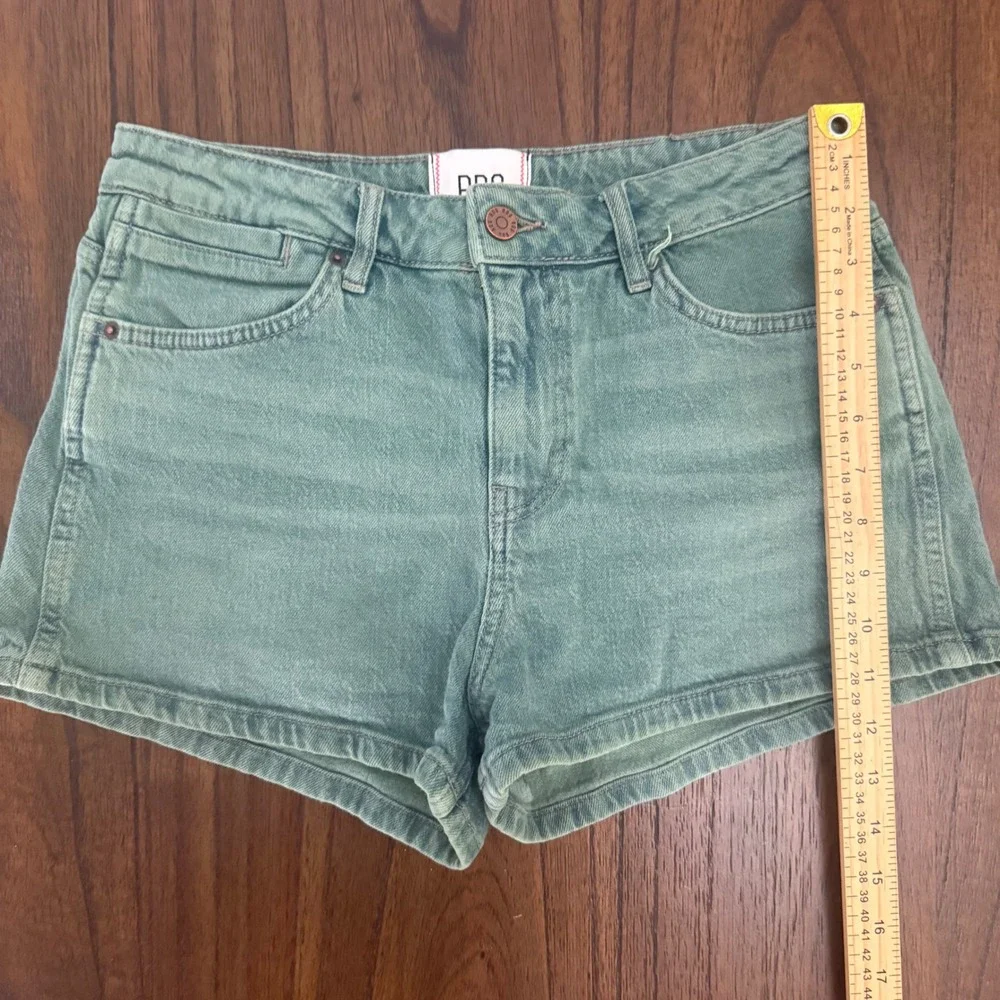 BDG Urban Outfitters Sage Green High Waisted Denim Shorts Women 29 Seafoam Green